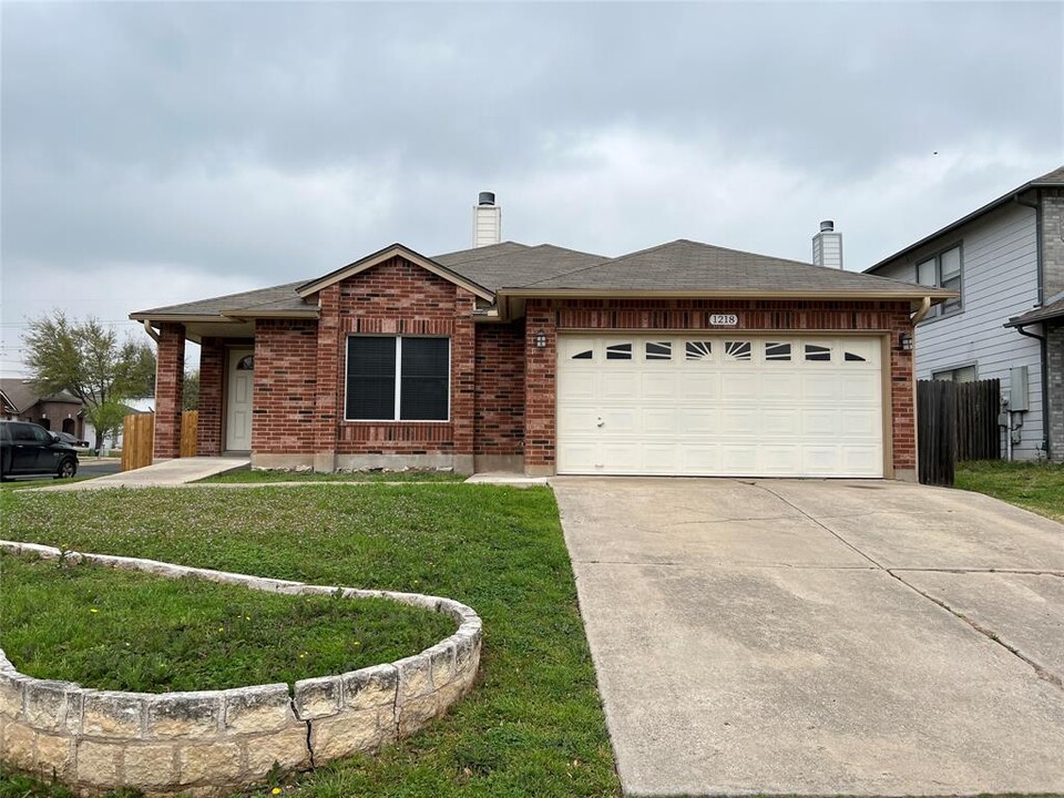 1218 Deerhound Pl in Round Rock, TX - Building Photo