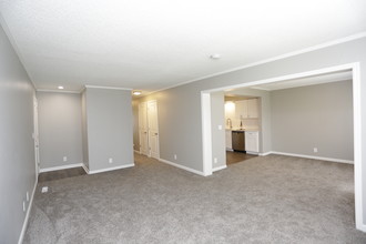 Corinth Place in Prairie Village, KS - Building Photo - Interior Photo