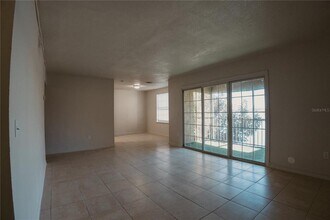 4162 Versailles Dr in Orlando, FL - Building Photo - Building Photo
