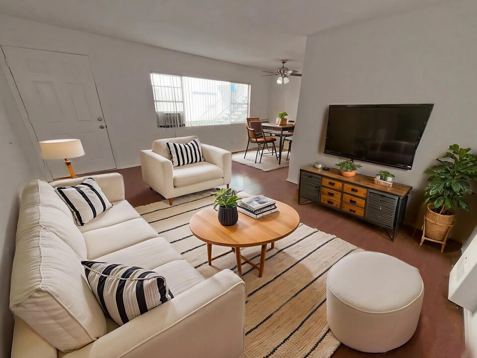 3630 Westwood Blvd in Los Angeles, CA - Building Photo