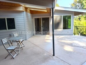 19110 Kantara Way in West Linn, OR - Building Photo - Building Photo