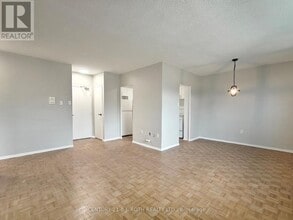 98 Holgate St in Barrie, ON - Building Photo - Building Photo