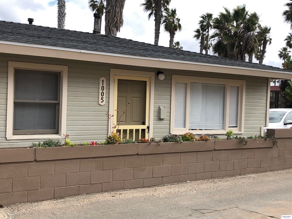 1005 Ocean Ln in Imperial Beach, CA - Building Photo