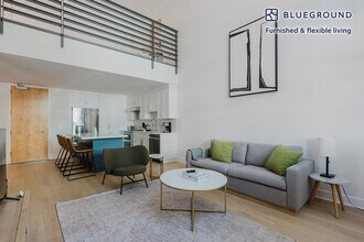 411 Francisco St-Unit -FL0-ID1739 in San Francisco, CA - Foto de edificio - Building Photo