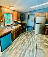 1333 Lick Branch Rd in West Liberty, KY - Building Photo - Building Photo