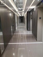 75 Oneida Crescent in Richmond Hill, ON - Building Photo - Building Photo