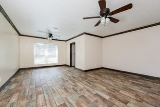 1709 Richardson St in Liberty, TX - Building Photo - Building Photo