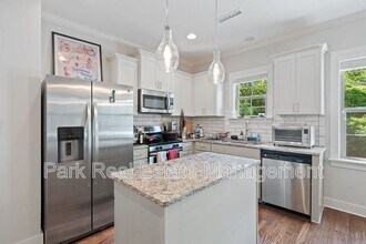 1111 W Murray Ave in Durham, NC - Building Photo - Building Photo