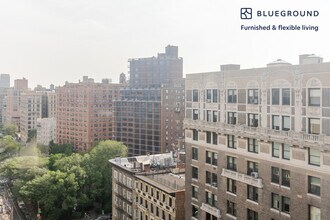 915 W End Ave in New York, NY - Building Photo - Building Photo