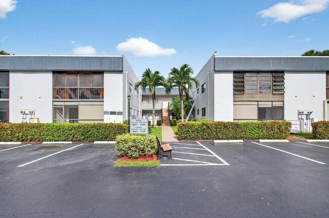 15108 Ashland Dr in Delray Beach, FL - Building Photo - Building Photo