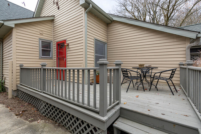 208 S Rogers St, Unit Modernist patio apartment