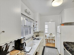 4266 Troost Ave in Studio City, CA - Foto de edificio - Building Photo