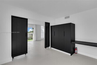 630 85th St, Unit 109 in Miami Beach, FL - Foto de edificio - Building Photo