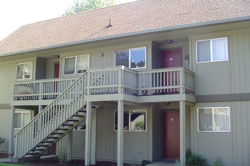 4001 Potter St in Eugene, OR - Building Photo