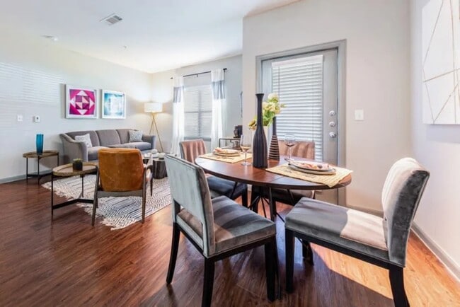 5200 Town Park Blvd in Katy, TX - Building Photo - Building Photo