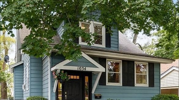 property at 1034 Chestnut St