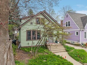 2017 Corscot Ct, Unit 1 in Madison, WI - Building Photo - Building Photo
