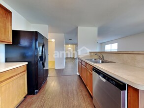 300 Spurlock Dr in Krum, TX - Building Photo - Building Photo