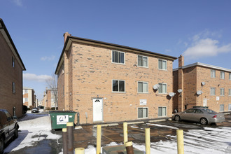 9225-9239 Jill Ln in Schiller Park, IL - Building Photo - Building Photo