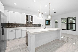 1221 Faulkner Ter in Palm Beach Gardens, FL - Building Photo - Building Photo