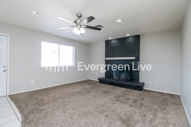 2110 W Detroit St in Chandler, AZ - Building Photo - Building Photo