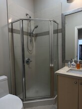 5650 Elsom Ave in Burnaby, BC - Building Photo - Building Photo