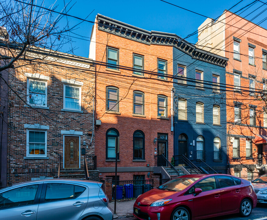 328 Garden St in Hoboken, NJ - Building Photo