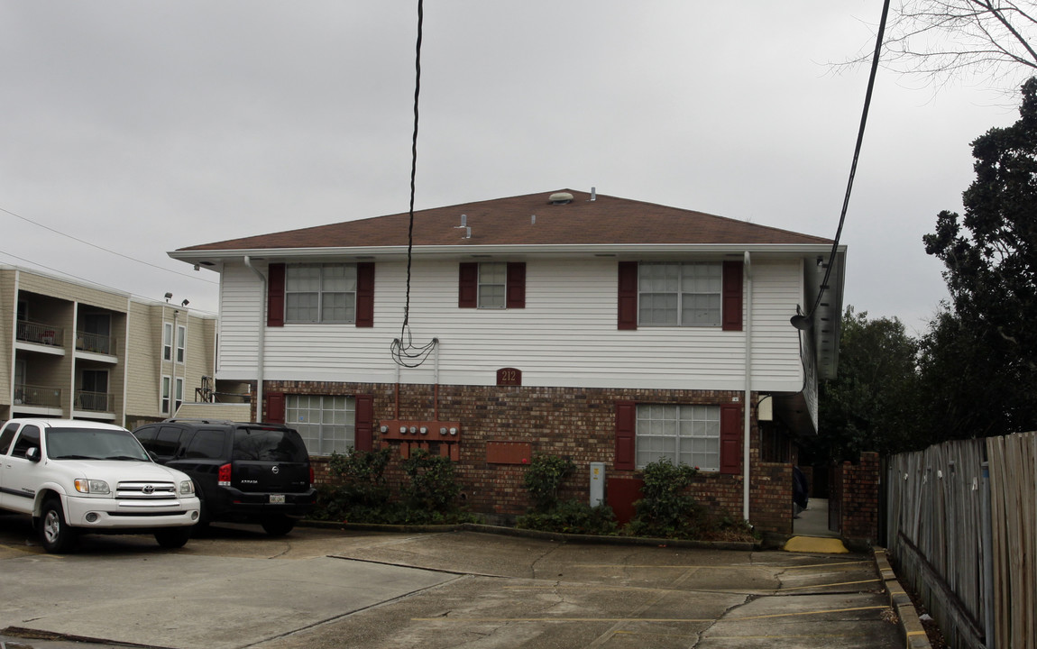 212 Pine St in Metairie, LA - Building Photo