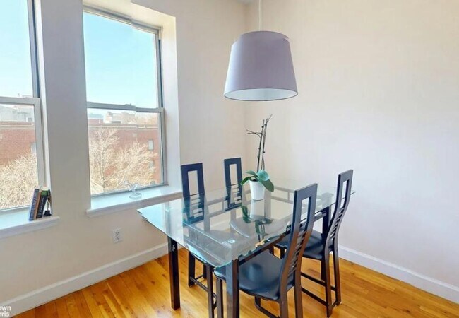 2099 5th Ave in New York, NY - Building Photo - Building Photo