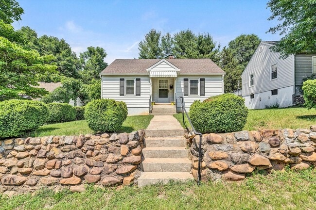 1031 Beechwood Dr SW in Roanoke, VA - Building Photo - Building Photo