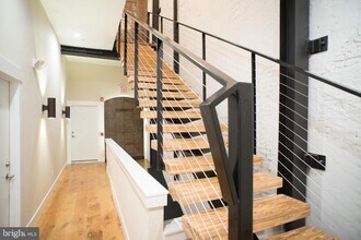 705-7 S 5th St in Philadelphia, PA - Building Photo - Building Photo