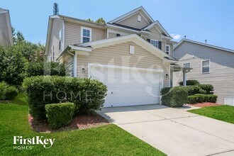 9803 Falling Stream Dr in Charlotte, NC - Foto de edificio - Building Photo