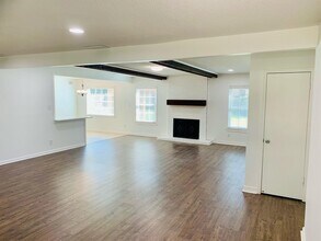 7207 Poplar Pike in Germantown, TN - Building Photo - Building Photo