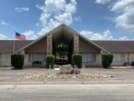 1500 Palm Valley Dr W in Harlingen, TX - Building Photo