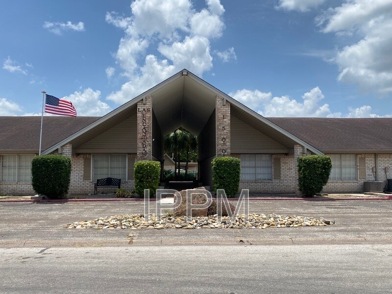1500 Palm Valley Dr W in Harlingen, TX - Building Photo