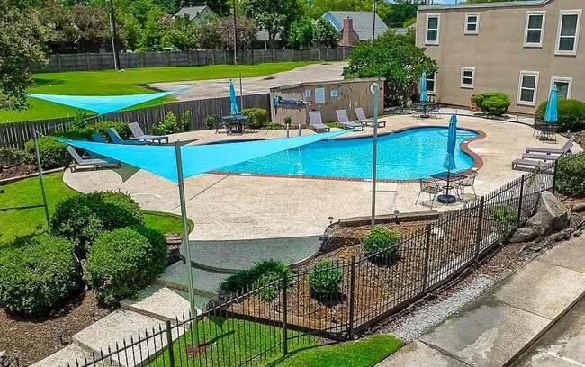 8155 Jefferson Hwy in Baton Rouge, LA - Building Photo - Building Photo