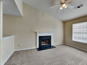 114 Hampton Oaks Dr in Hampton, GA - Foto de edificio - Building Photo