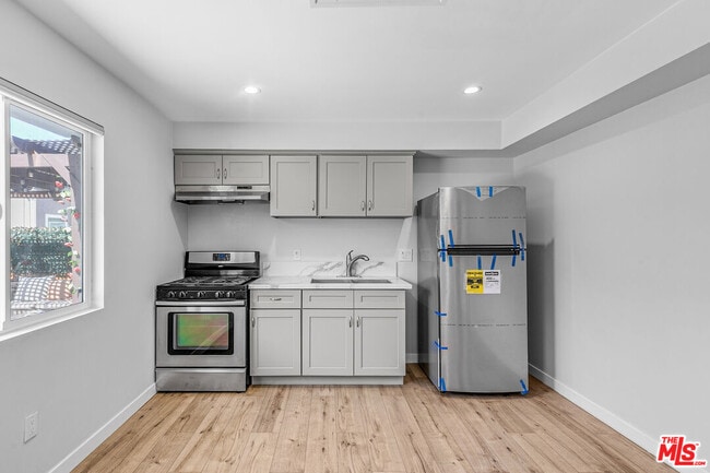 6744 Arlington Ave in Los Angeles, CA - Building Photo - Building Photo