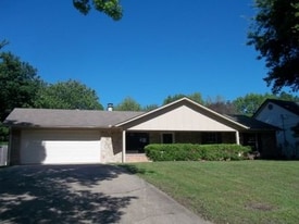 1301 Princeton Ave in Longview, TX - Building Photo