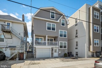 21 S Weymouth Ave in Ventnor City, NJ - Building Photo - Building Photo