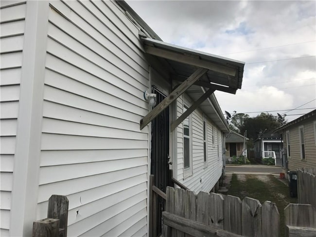 1014 Gordon St in New Orleans, LA - Building Photo - Building Photo