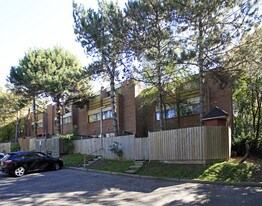 Havenbrook Gardens in Toronto, ON - Building Photo