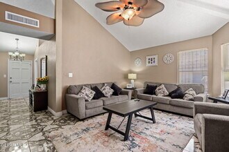 757 Hempstead Dr in El Paso, TX - Building Photo - Building Photo