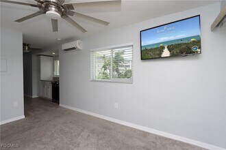 8109 Country Rd in Ft. Myers, FL - Building Photo - Building Photo