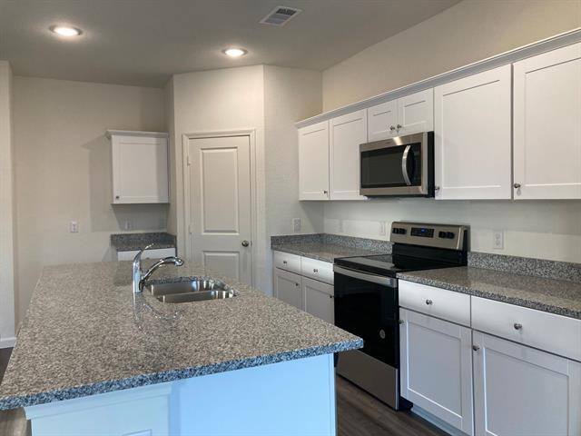 2640 Salado Creek Ln in Glenn Heights, TX - Building Photo - Building Photo