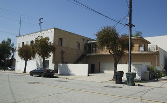 618-622 S Del Mar Ave Apartments