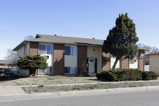 4080 Airport Rd in Colorado Springs, CO - Building Photo - Building Photo