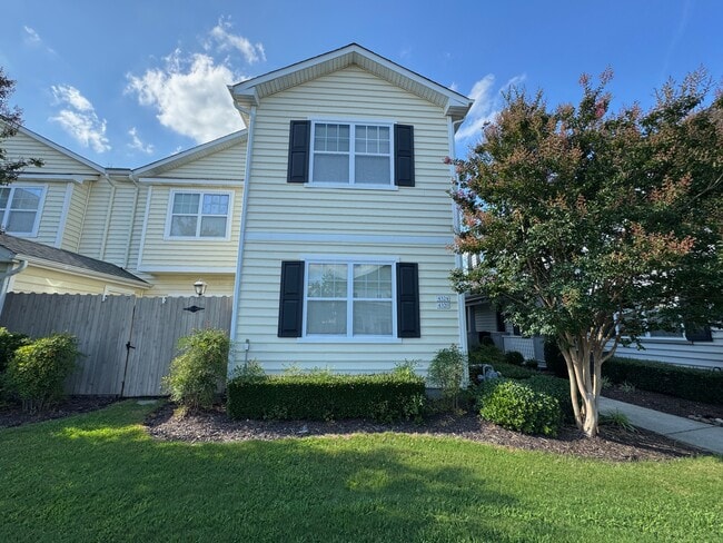 4320 Turnworth Arch in Virginia Beach, VA - Building Photo - Building Photo