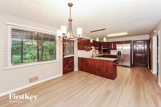 1829 E Gate Dr in Stone Mountain, GA - Building Photo - Building Photo