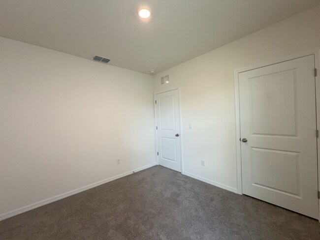 5699 Chorleywood Ln in Wesley Chapel, FL - Building Photo - Building Photo